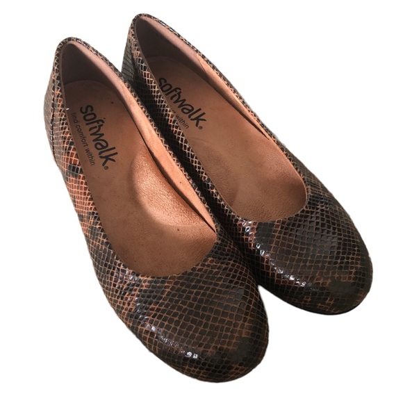 Softwalk Snakeskin Ballet Flats - Picture 1 of 10